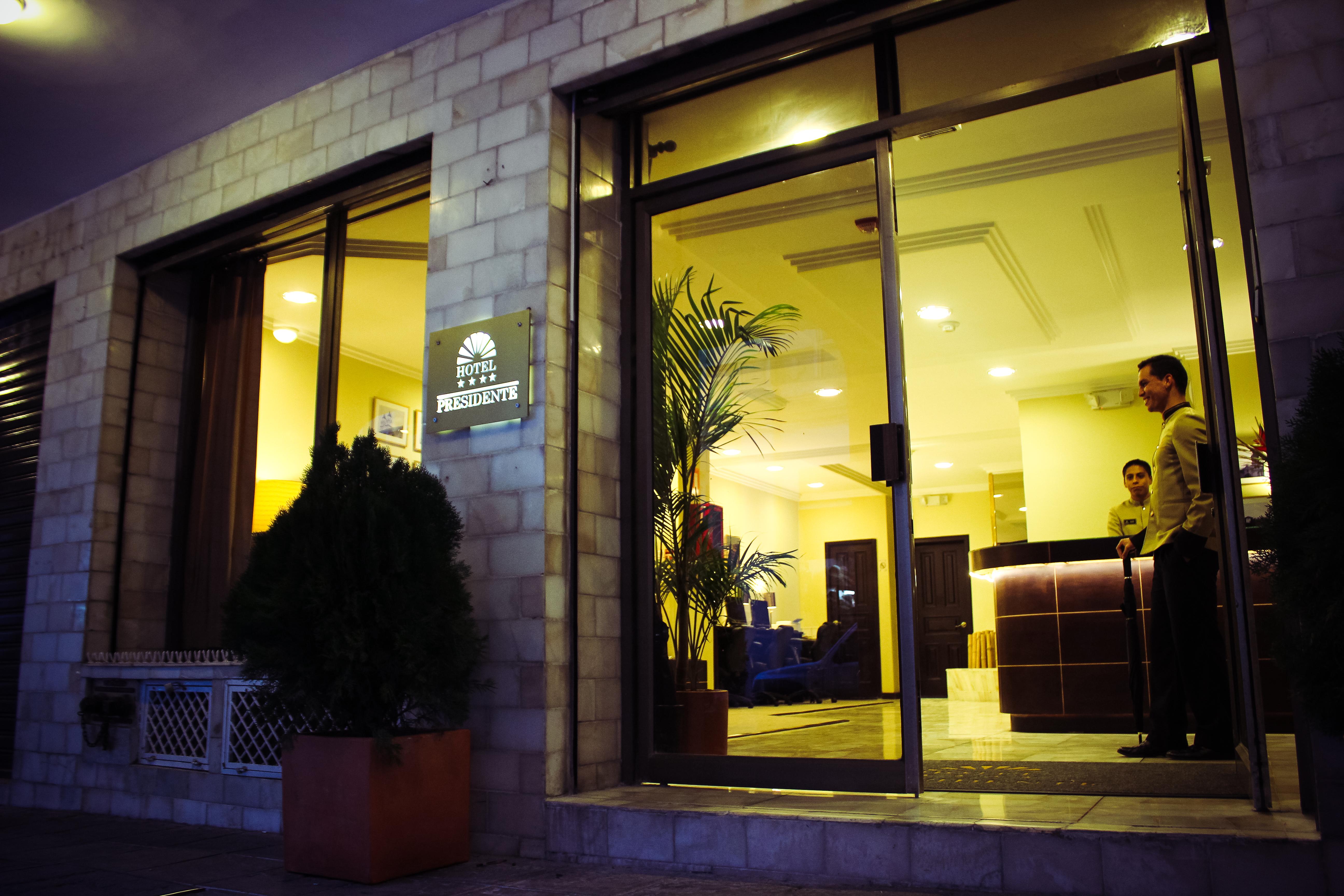 Hotel Presidente Cuenca Exterior foto