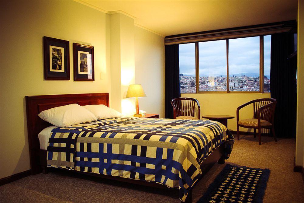 Hotel Presidente Cuenca Exterior foto